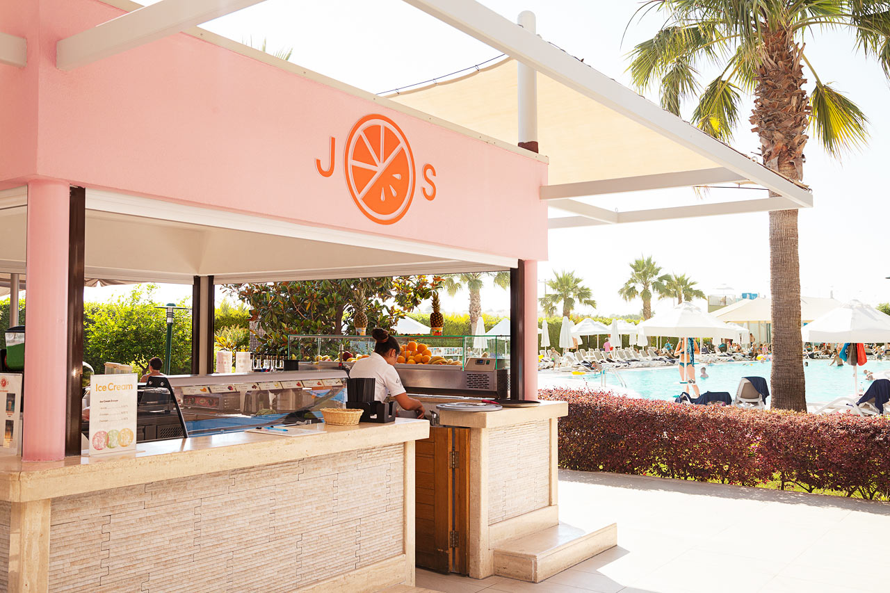 J.O.S bar