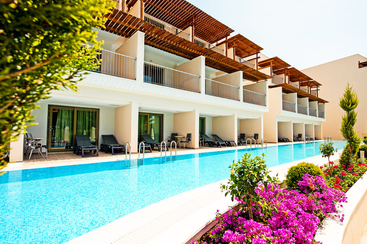 Dubbelrum med poolaccess
