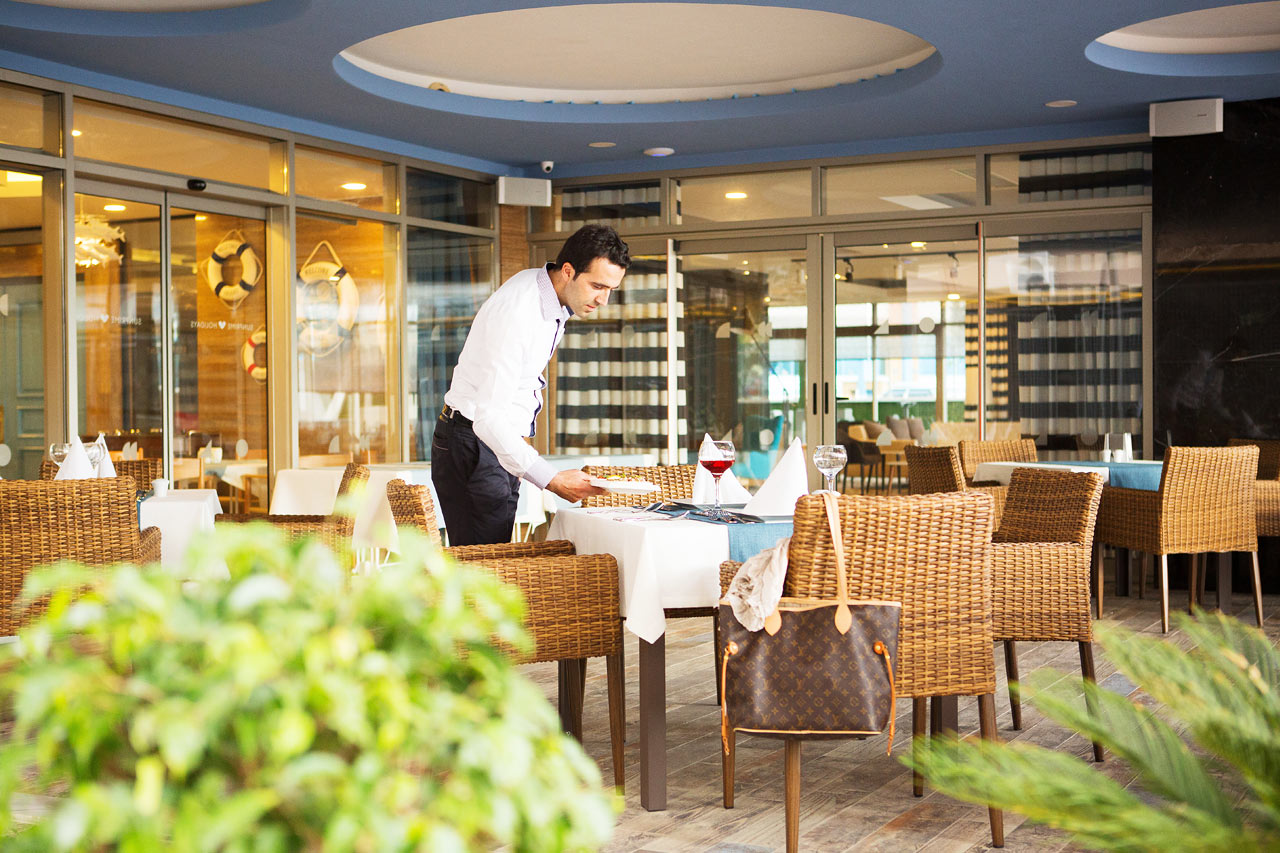 Sunprime Restaurants trevliga uteservering