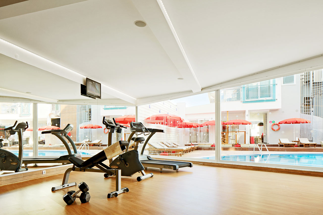 I hotellets gym kan du träna på egen hand