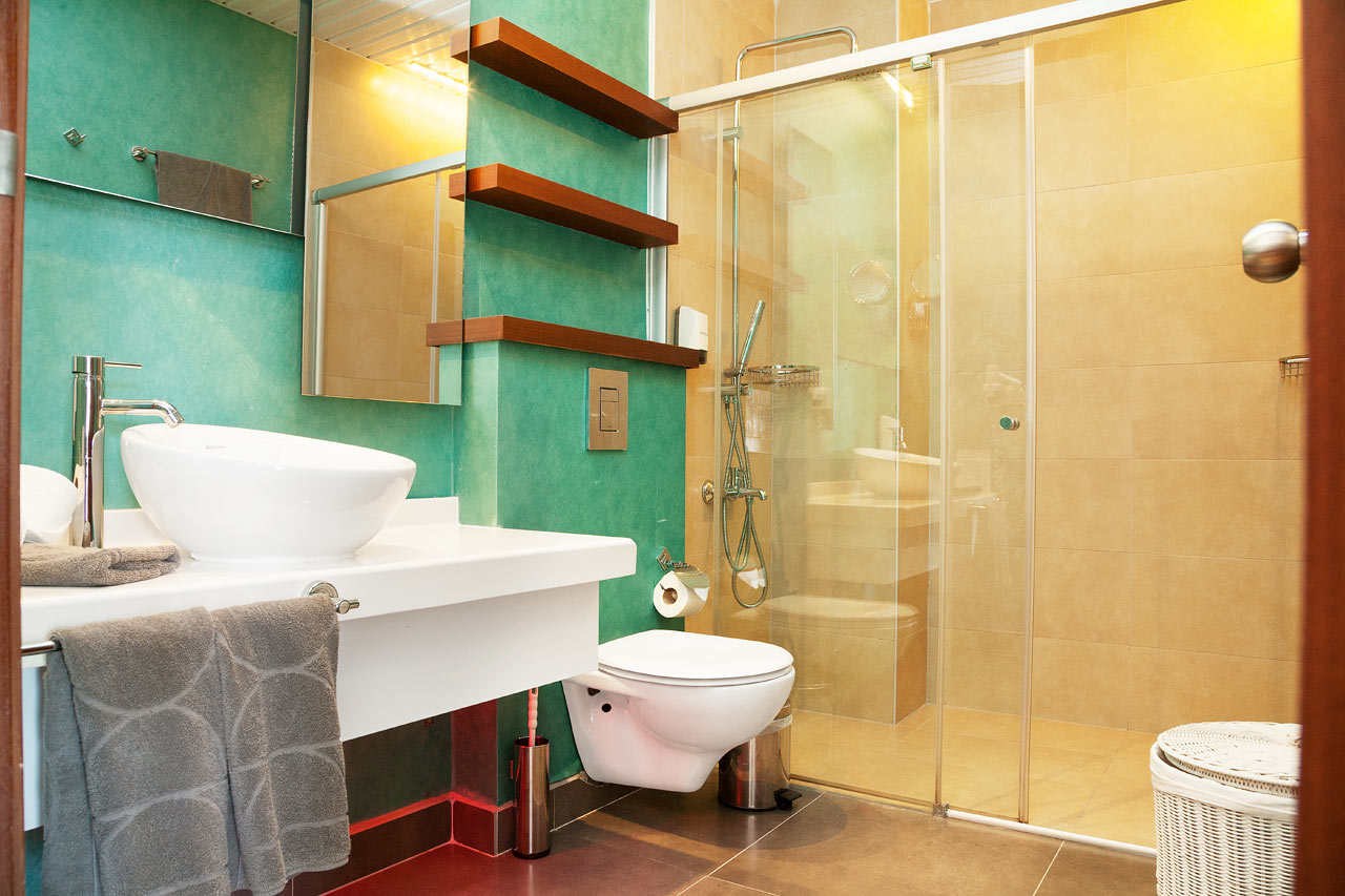 Penthouse Suite med balkong med begränsad havsutsikt