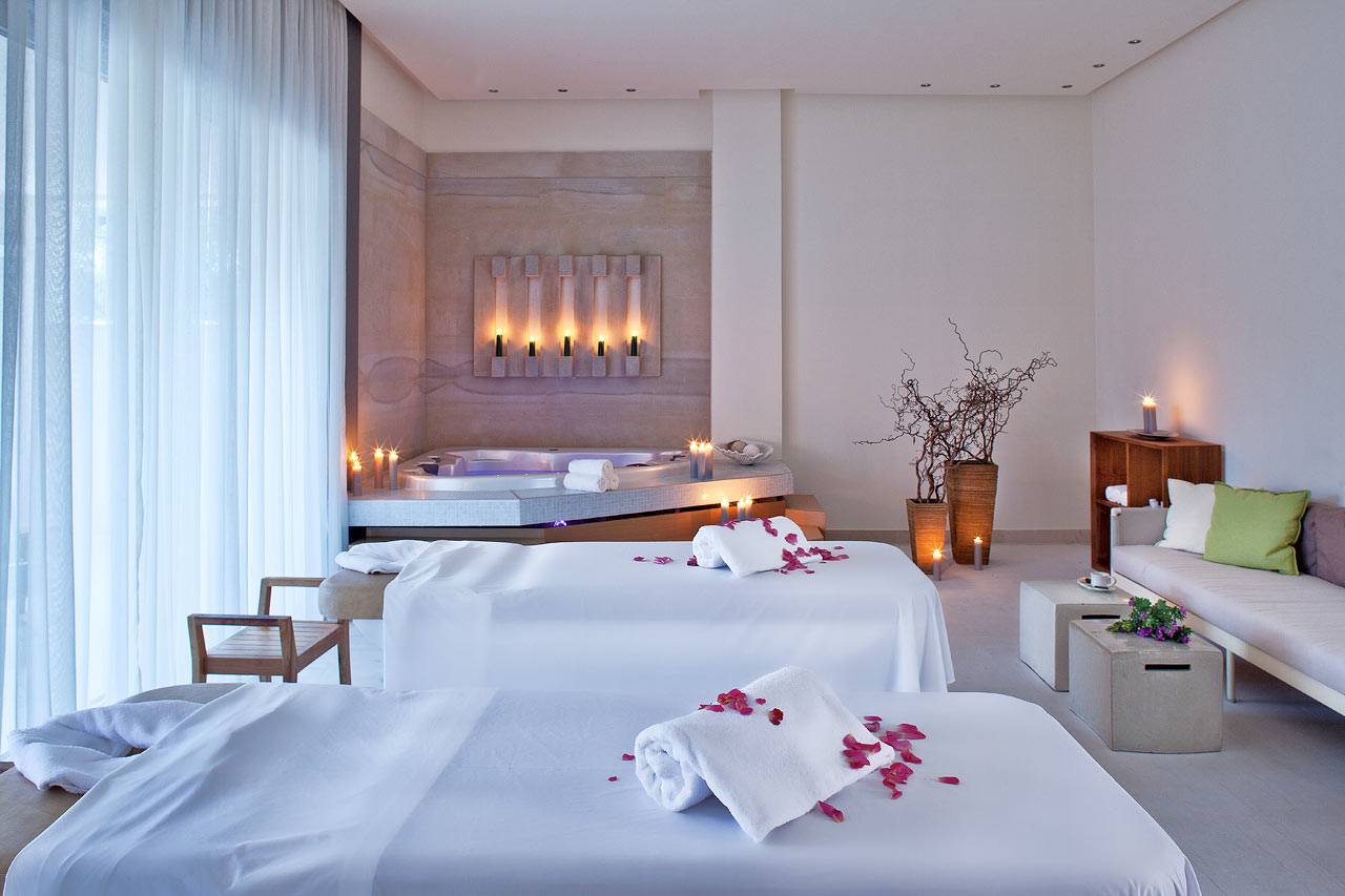 Unna dig en avkopplande behandling i hotellets spa