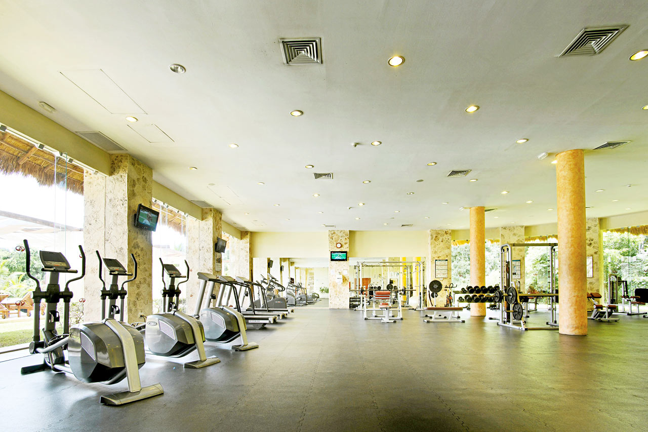 Hotellets välutrustade gym