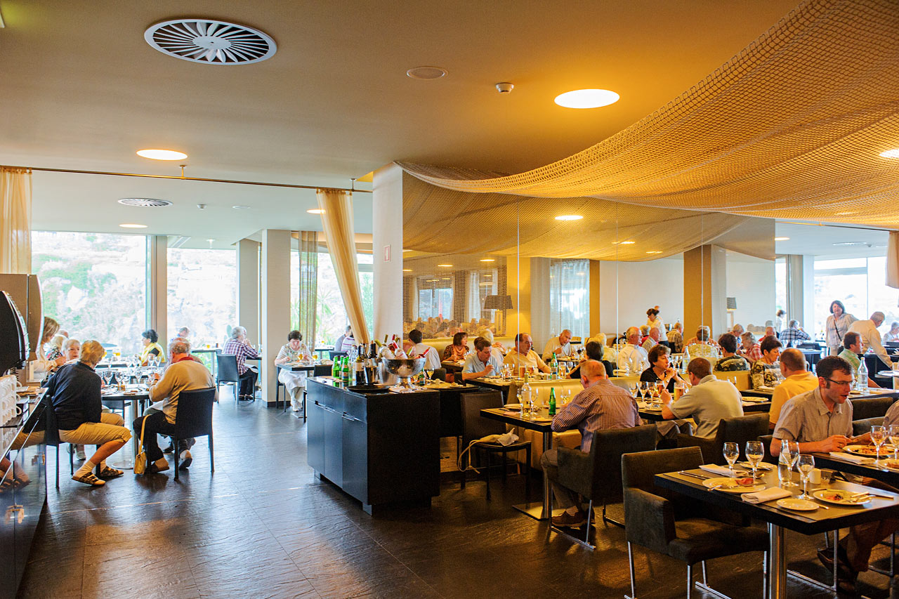 I hotellets kombinerad buffé- och à la carte-restaurang