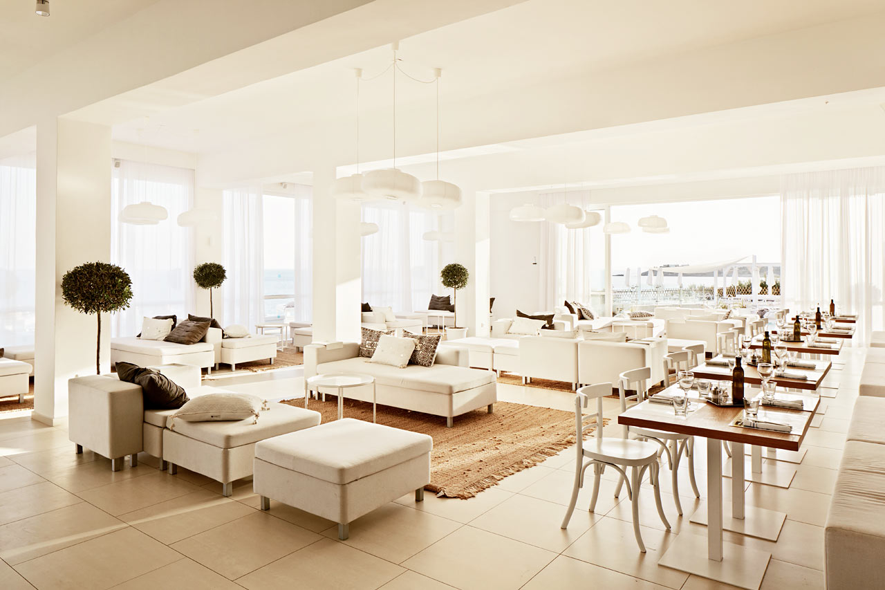 Loungen i anknytning till Ocean Beach Restaurang.