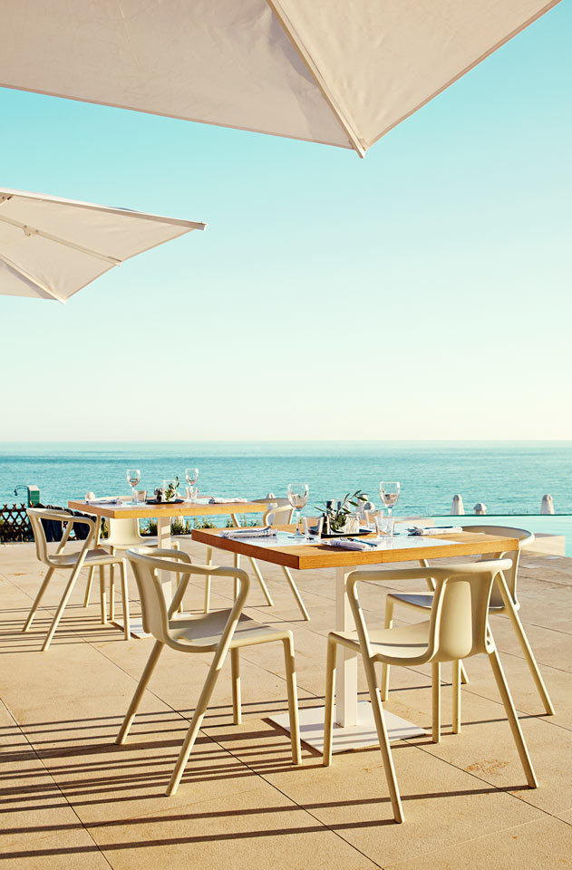 Uteserveringen på Ocean Beach Restaurang.