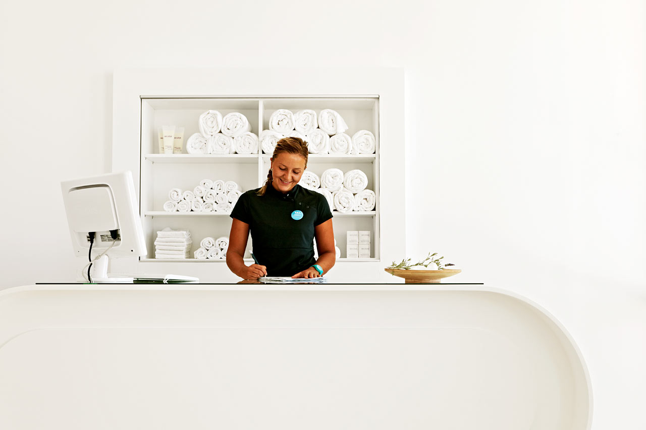 Vårt spa erbjuder en mängd sköna behandlingar.