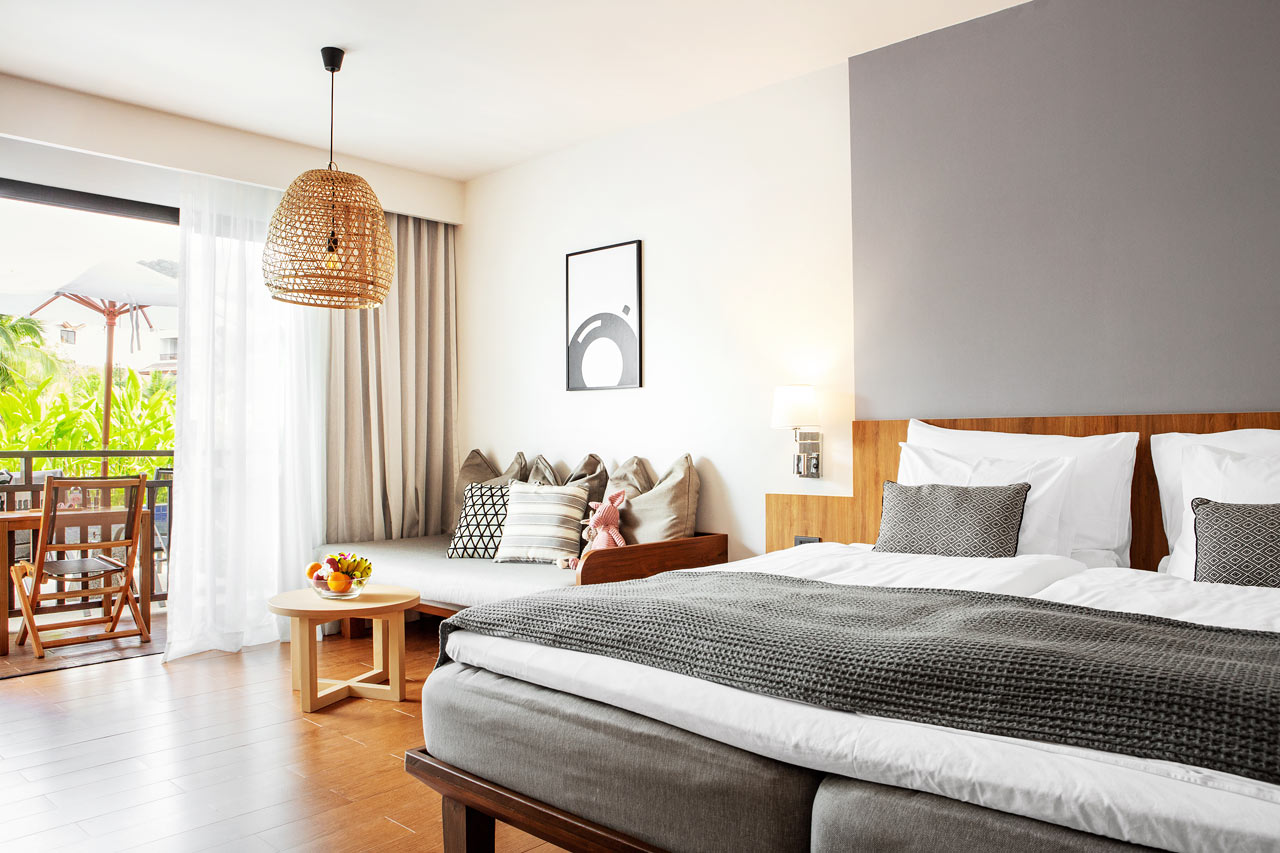 Enrumssvit ROYAL POOL SUITE, terrass med direkt access till hotellets pool
