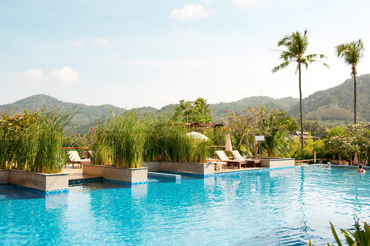 Peach Blossom Resort Prisvärt familjehotell i Kata Beach Peach Blossom Resort Prisvärt familjehotell i Kata Beach