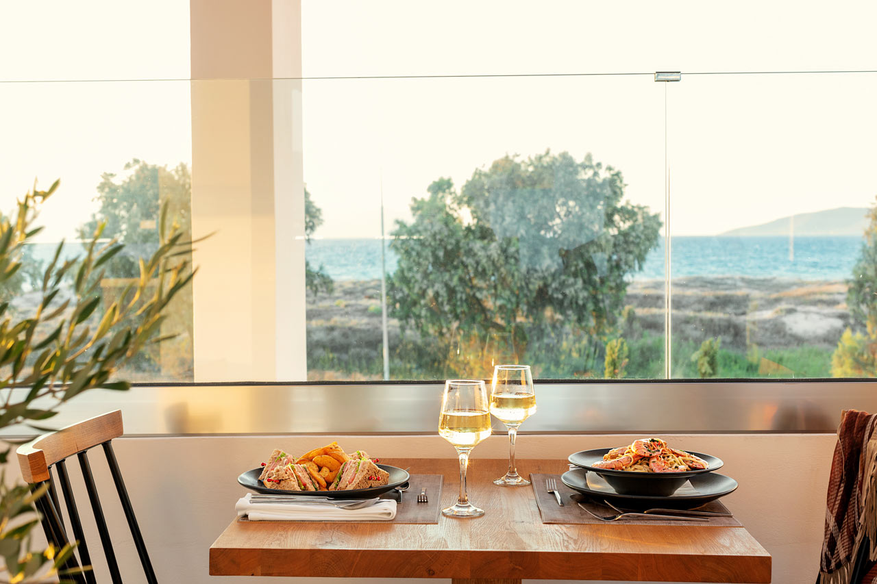Avnjut en härlig middag i hotellets restaurang