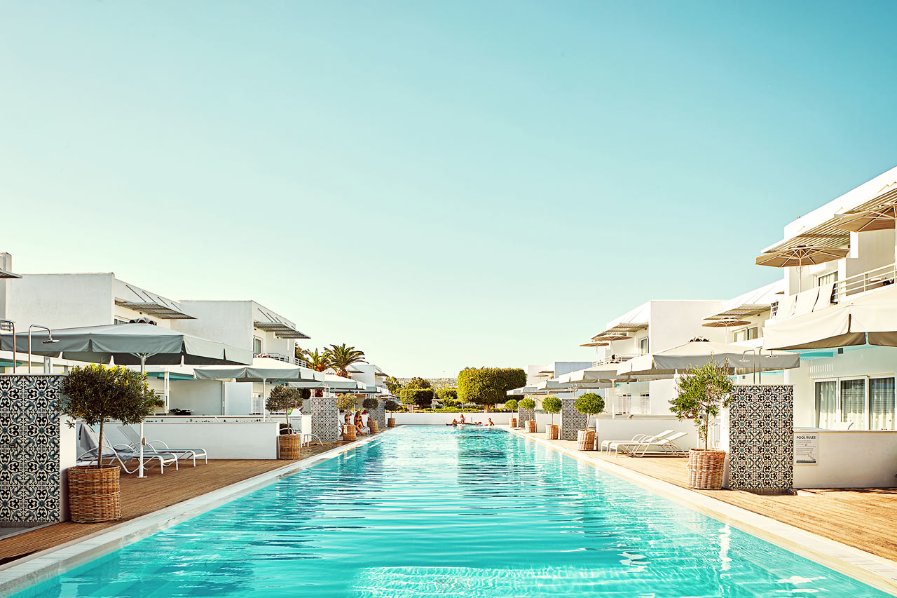 Royal Family Suite, stor terrass med access till privat, delad pool.