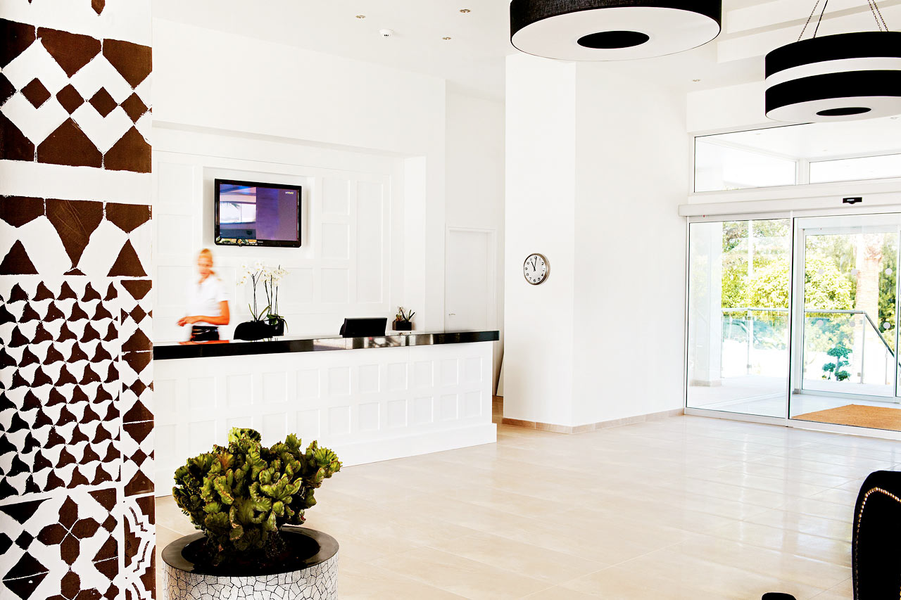 Receptionen är bemannad dygnet runt