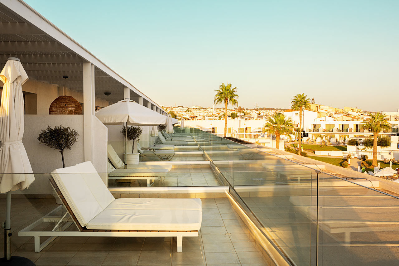 Prime Rooftop Suite 1 rum, stor balkong mot poolområdet