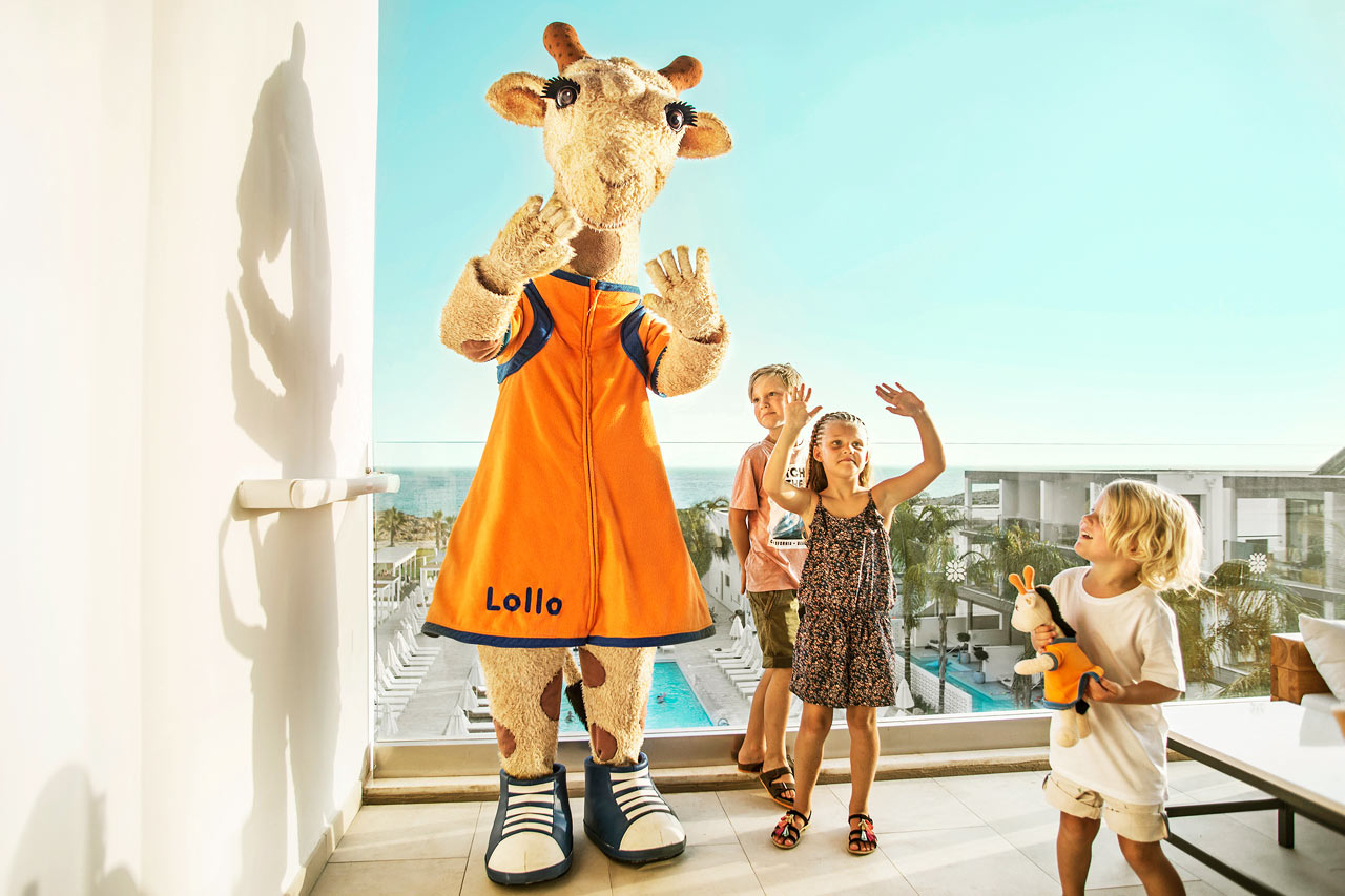 Lollo, den dansglada giraffen