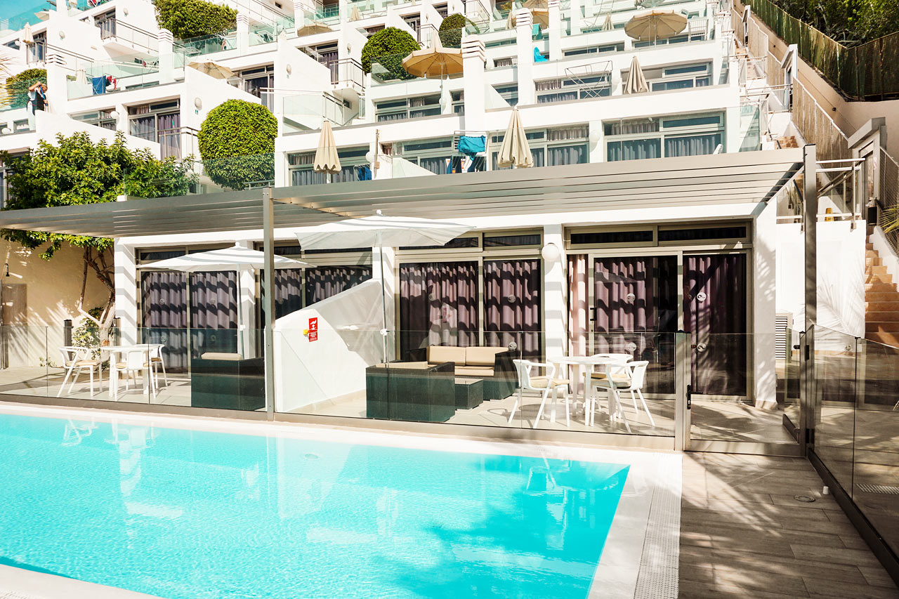 Tvårumslägenhet Club Room typ D med havsutsikt och poolaccess