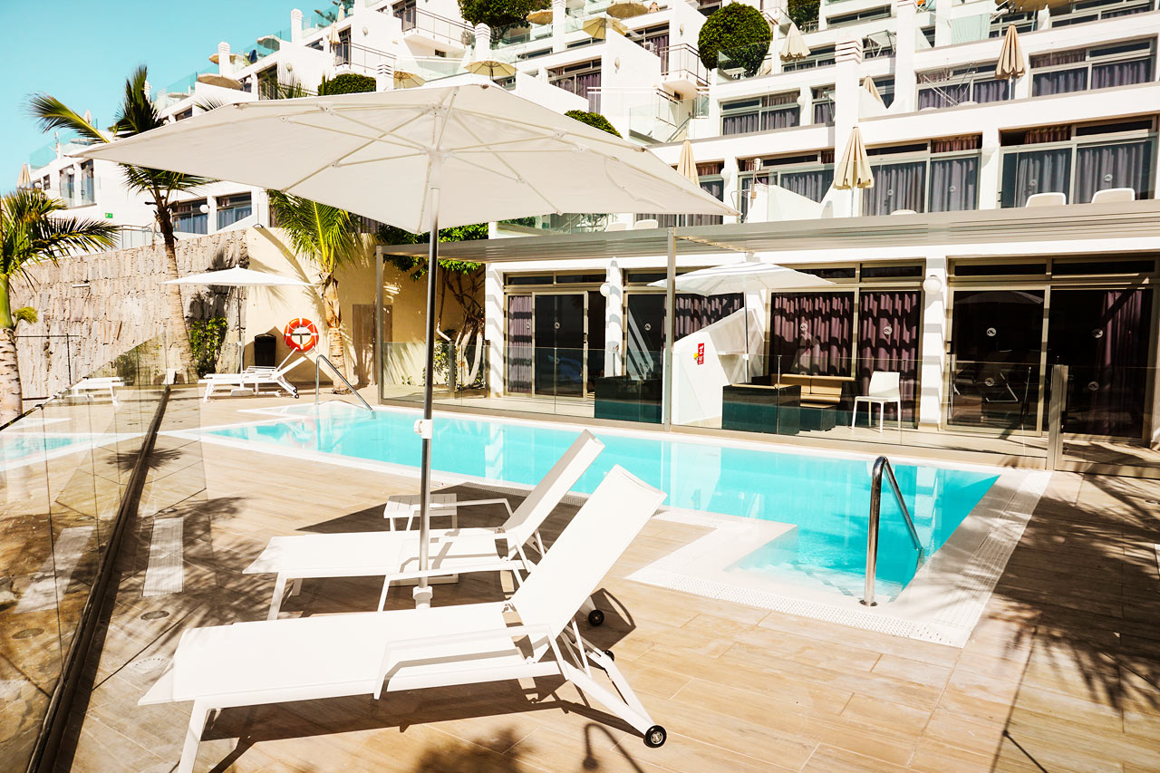 Tvårumslägenhet Club Room typ D med havsutsikt och poolaccess