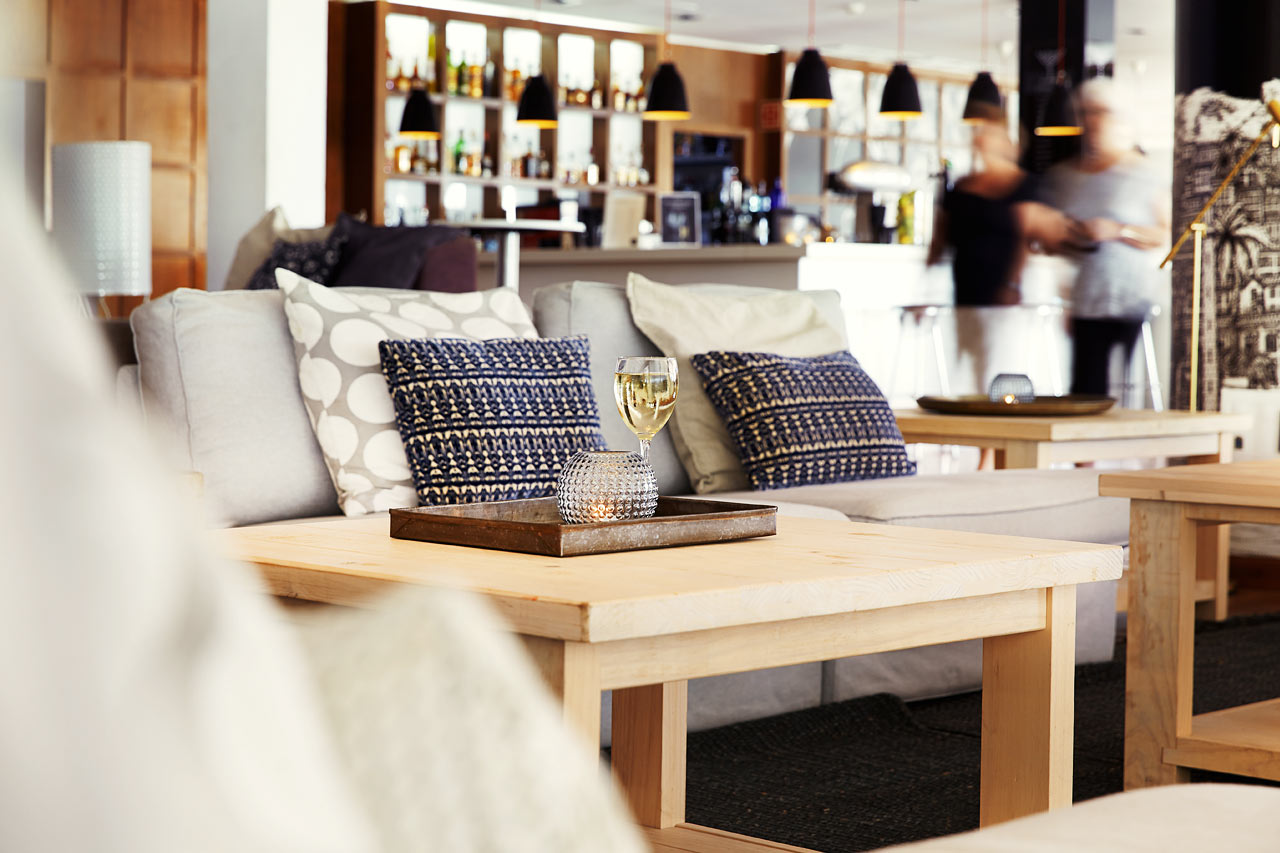 Hotellets moderna loungebar