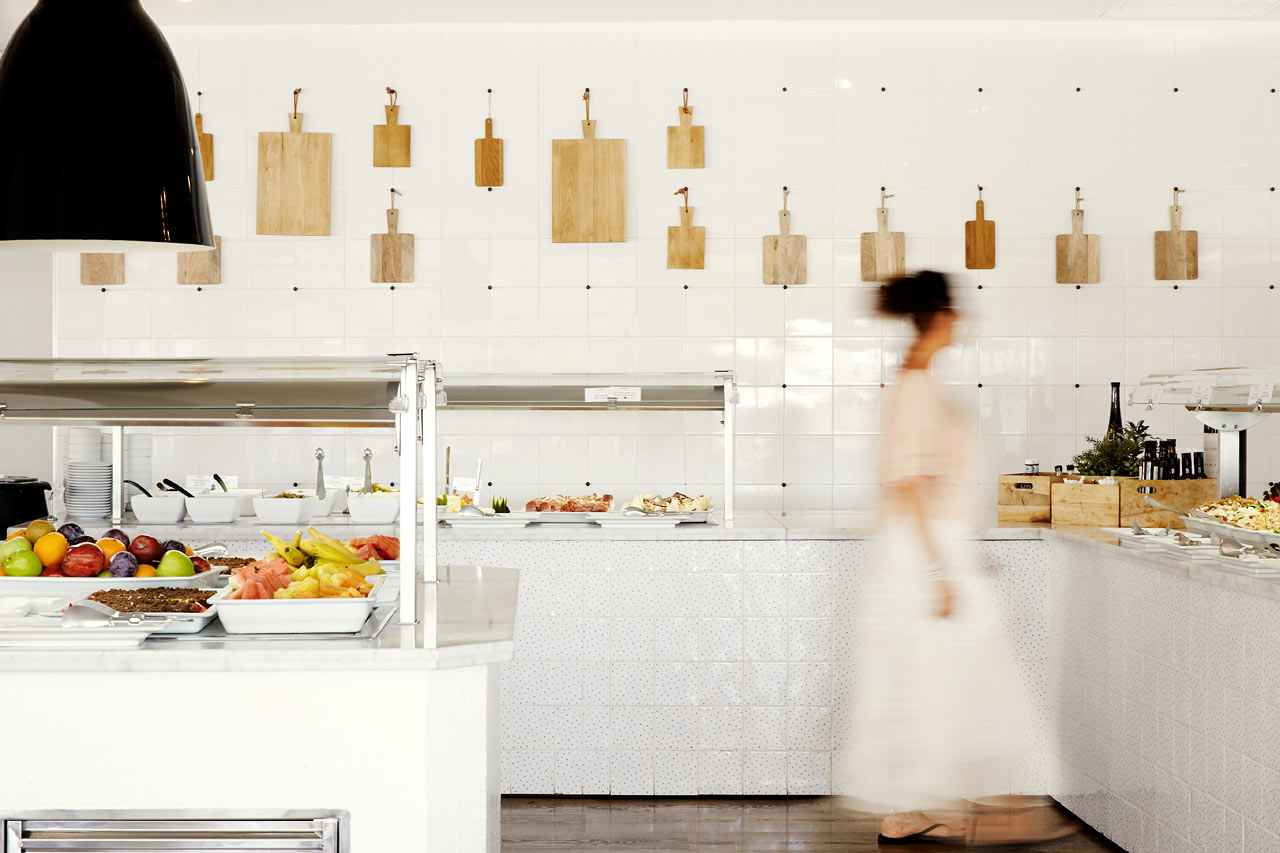 Välj bland många läckra rätter i vår bufférestaurang