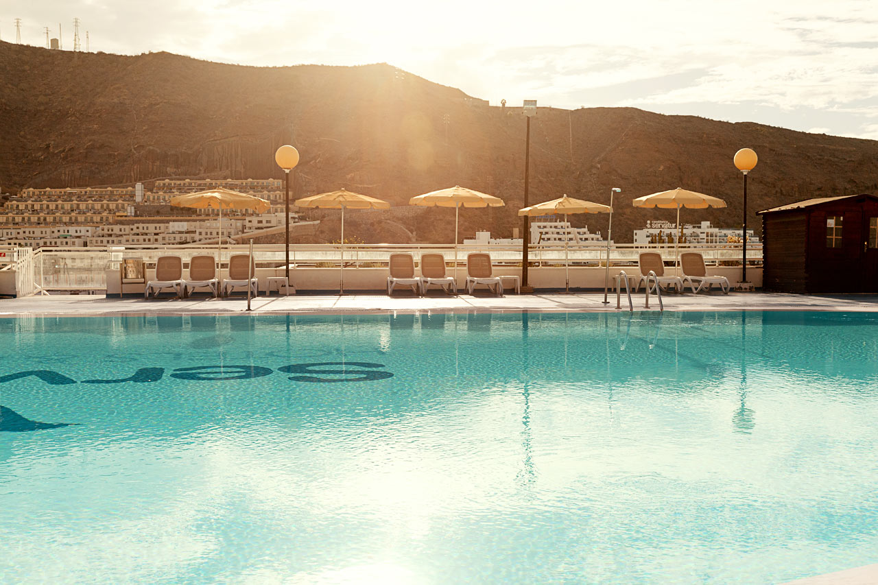 Poolen vid Sunsuite