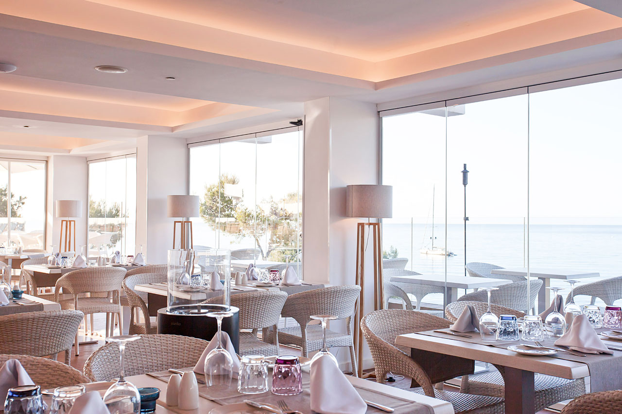Hotellets à la carte-restaurang