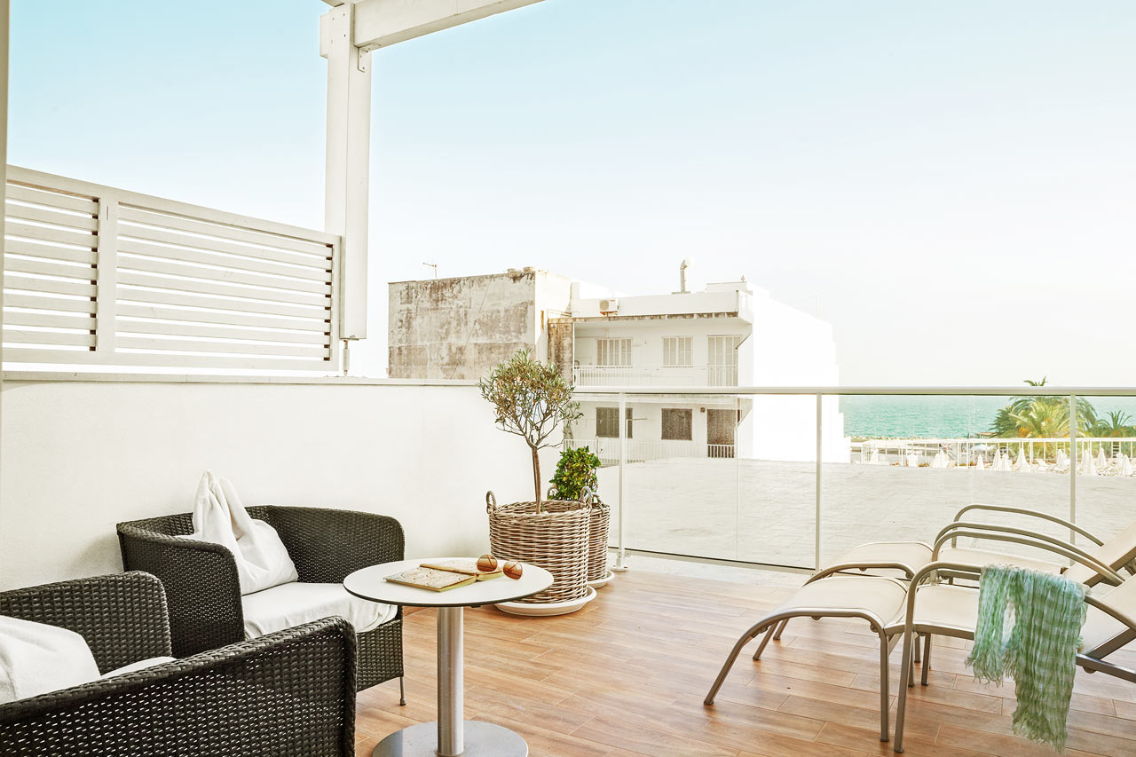 Prime Lounge Suite med stor terrass och begränsad havsutsikt