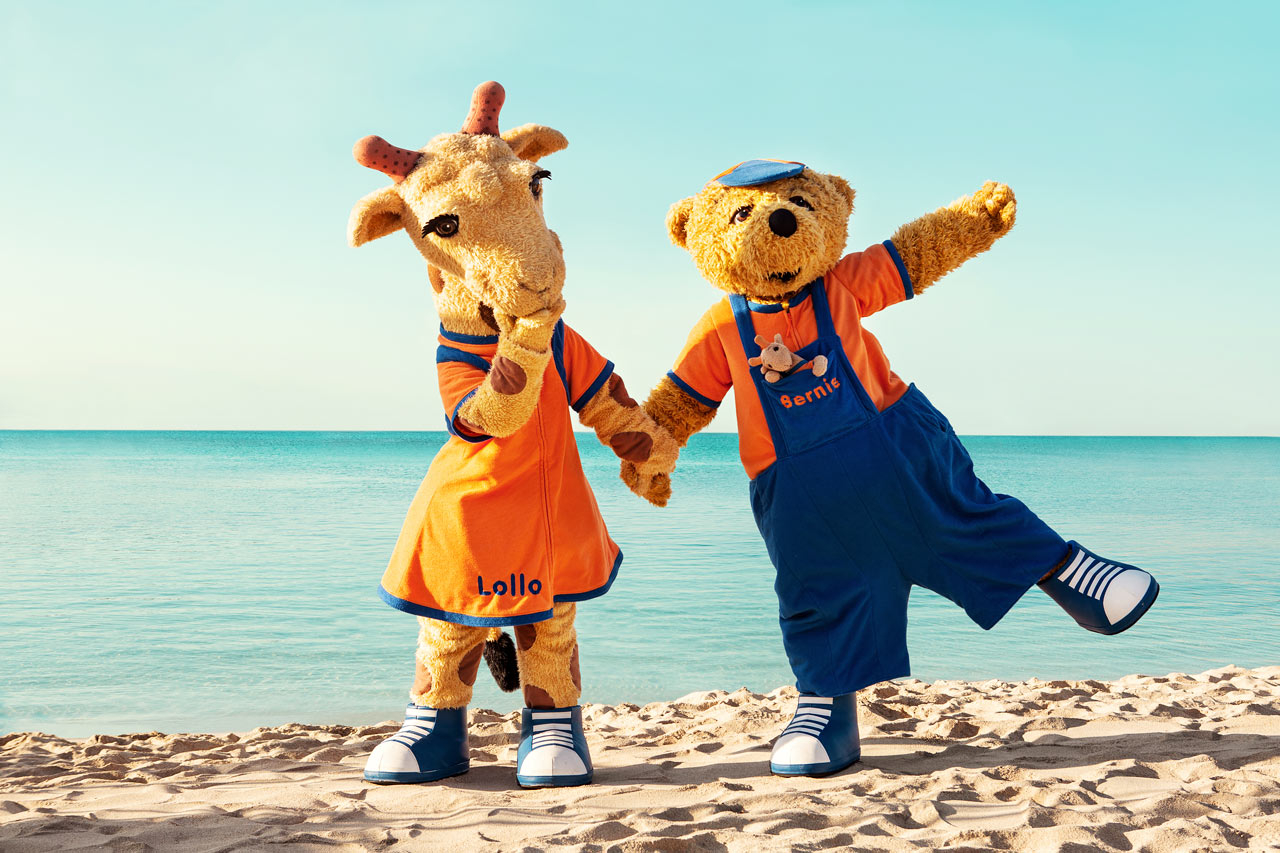 Vings populära maskotar - giraffen Lollo och björnen Bernie.