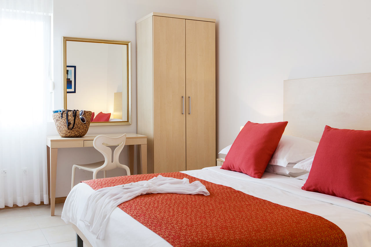 Trerumslägenhet med balkong i Meridien-byggnaden