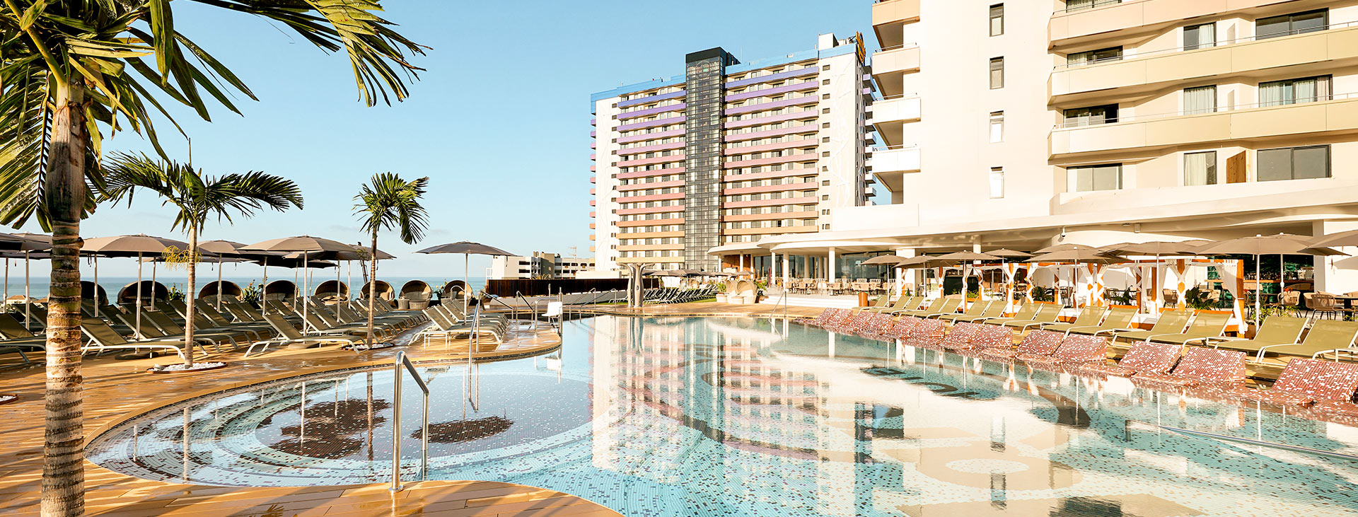 Hard Rock Hotel Tenerife i Playa Paraiso Boka hotell hos