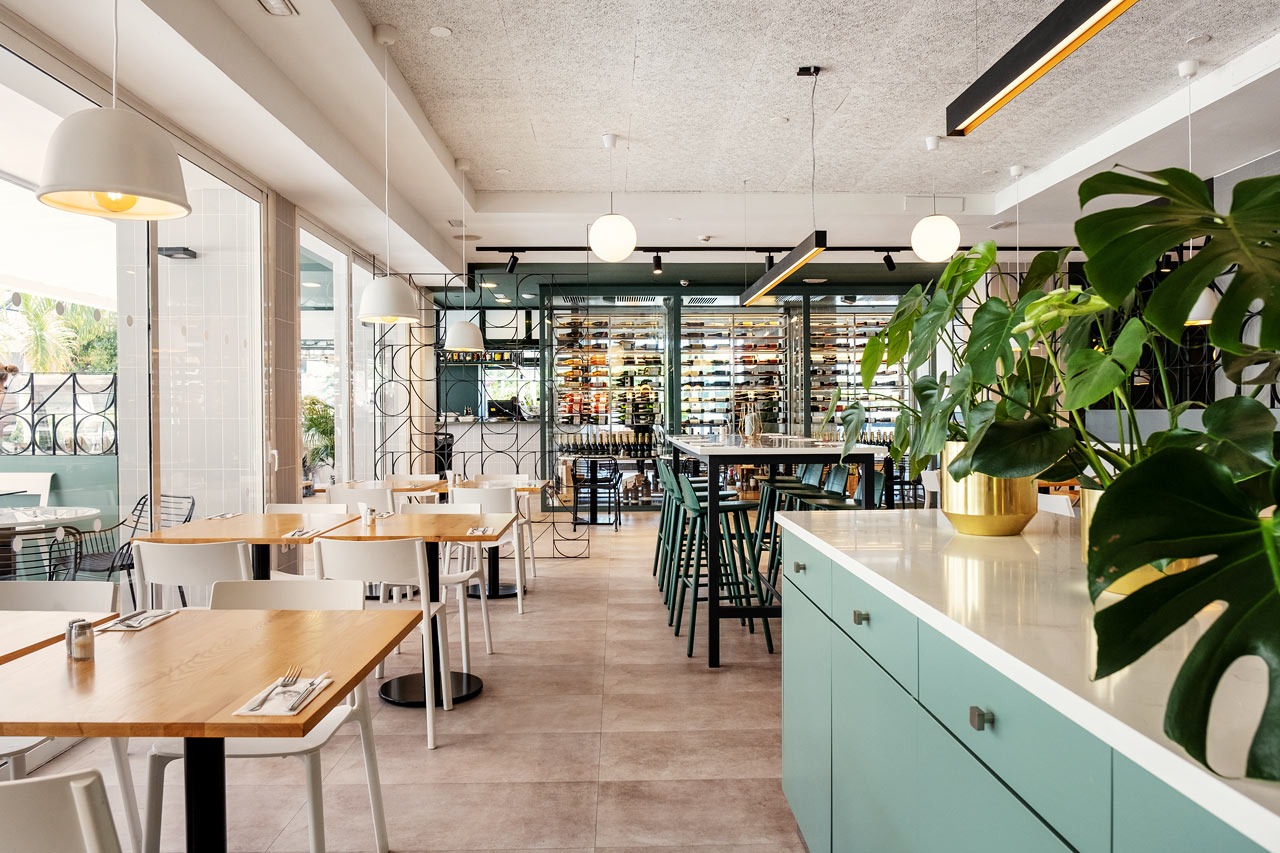 Hotellets renoverade och trivsamma restaurang