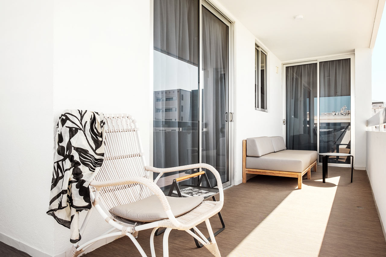 Prime Lounge Suite 2 rum, balkong mot poolområdet