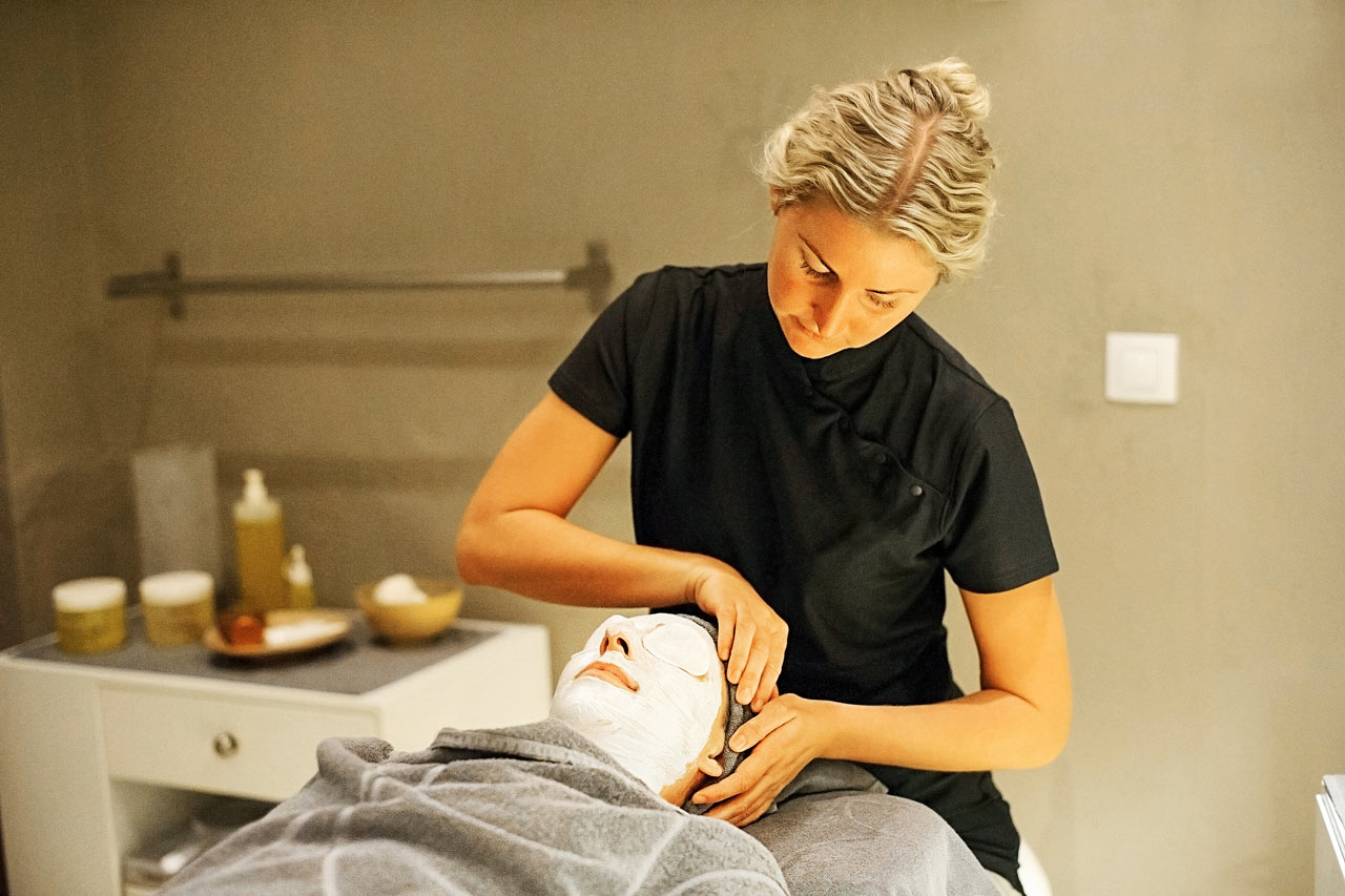 I vårt Sunprime Spa kan du unna dig en skön och välgörande behandling.
