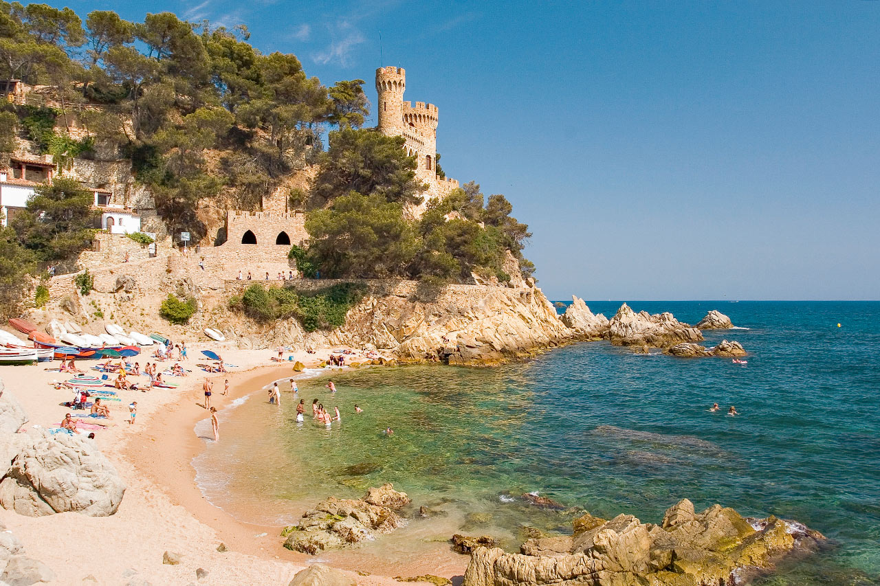 Slottet Sant Joan i slutet av Lloret-stranden