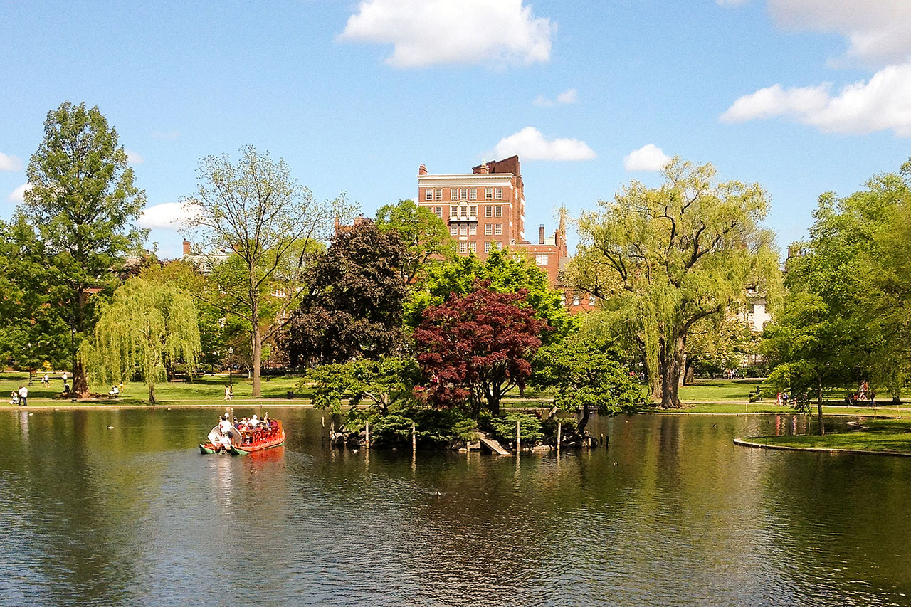 Den vackra parken Boston Common ligger mitt i staden