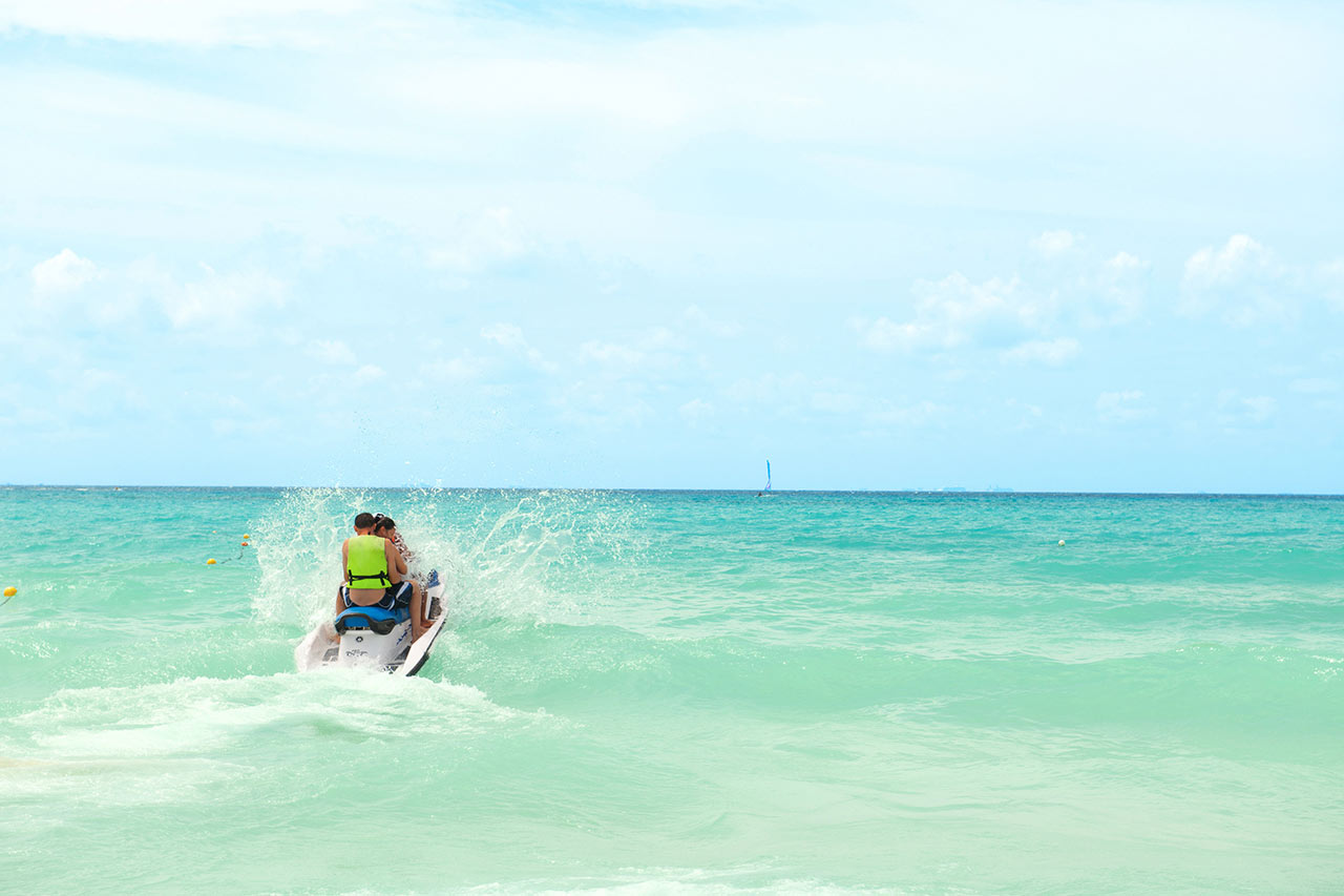 I Playa del Carmen kan du välja mellan mängder av vattensporter