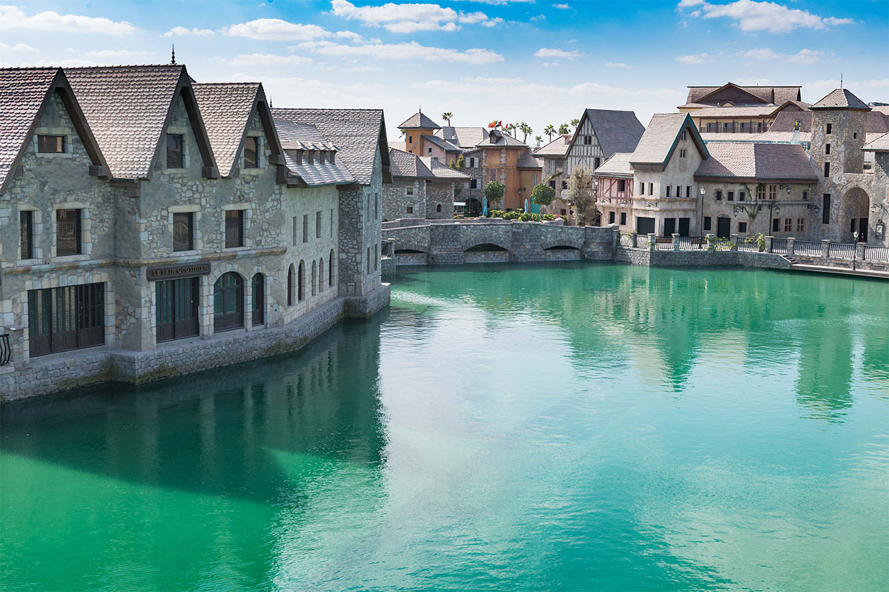 French Village i Riverland™