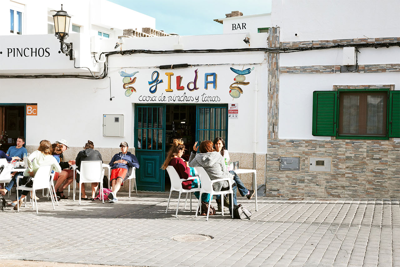 I de gamla stadsdelarna av Corralejo
