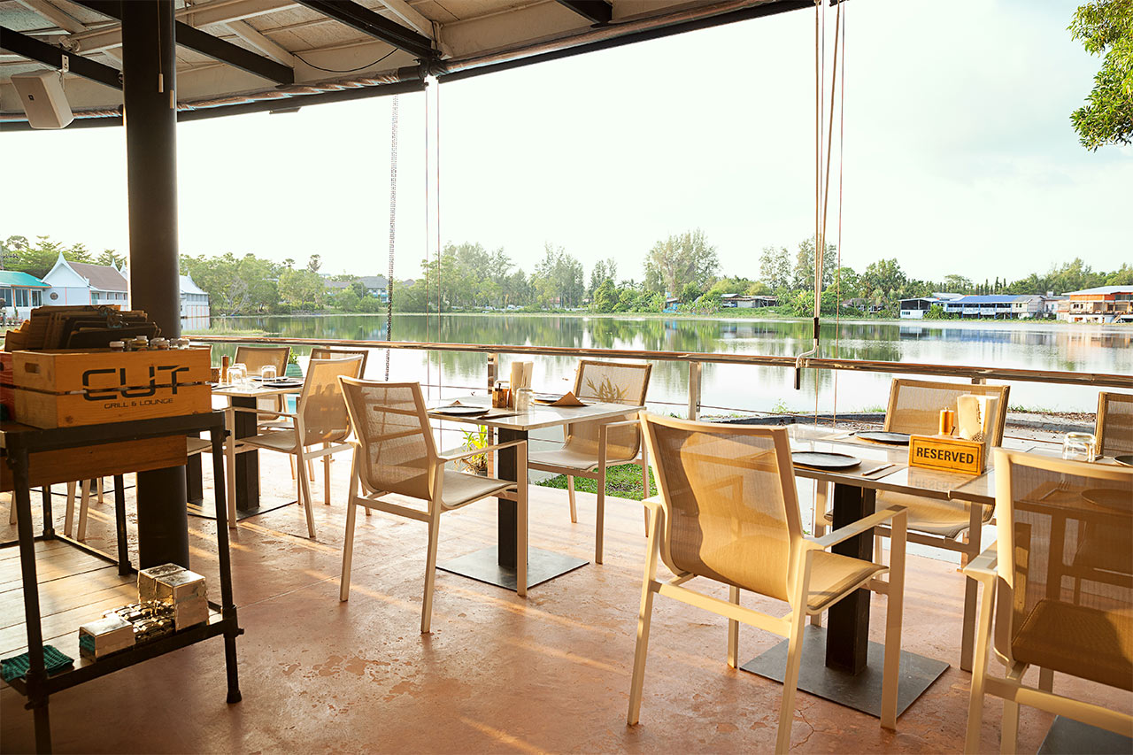 The Cut Restaurant, Boat Avenue