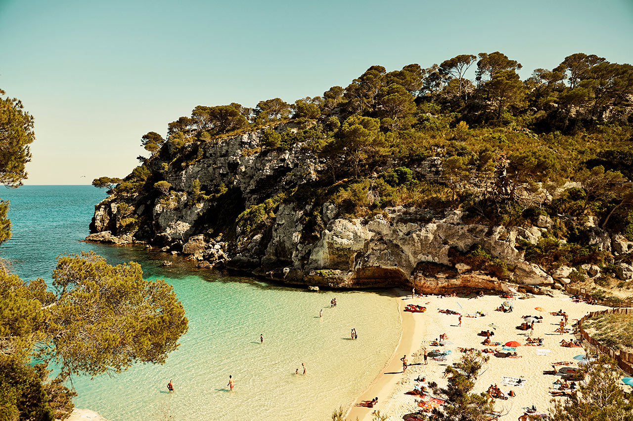 Cala Macarelleta, ca 2 km från Cala Galdana.