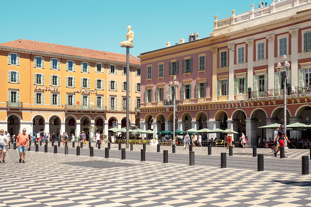 Torget Plaza Massena