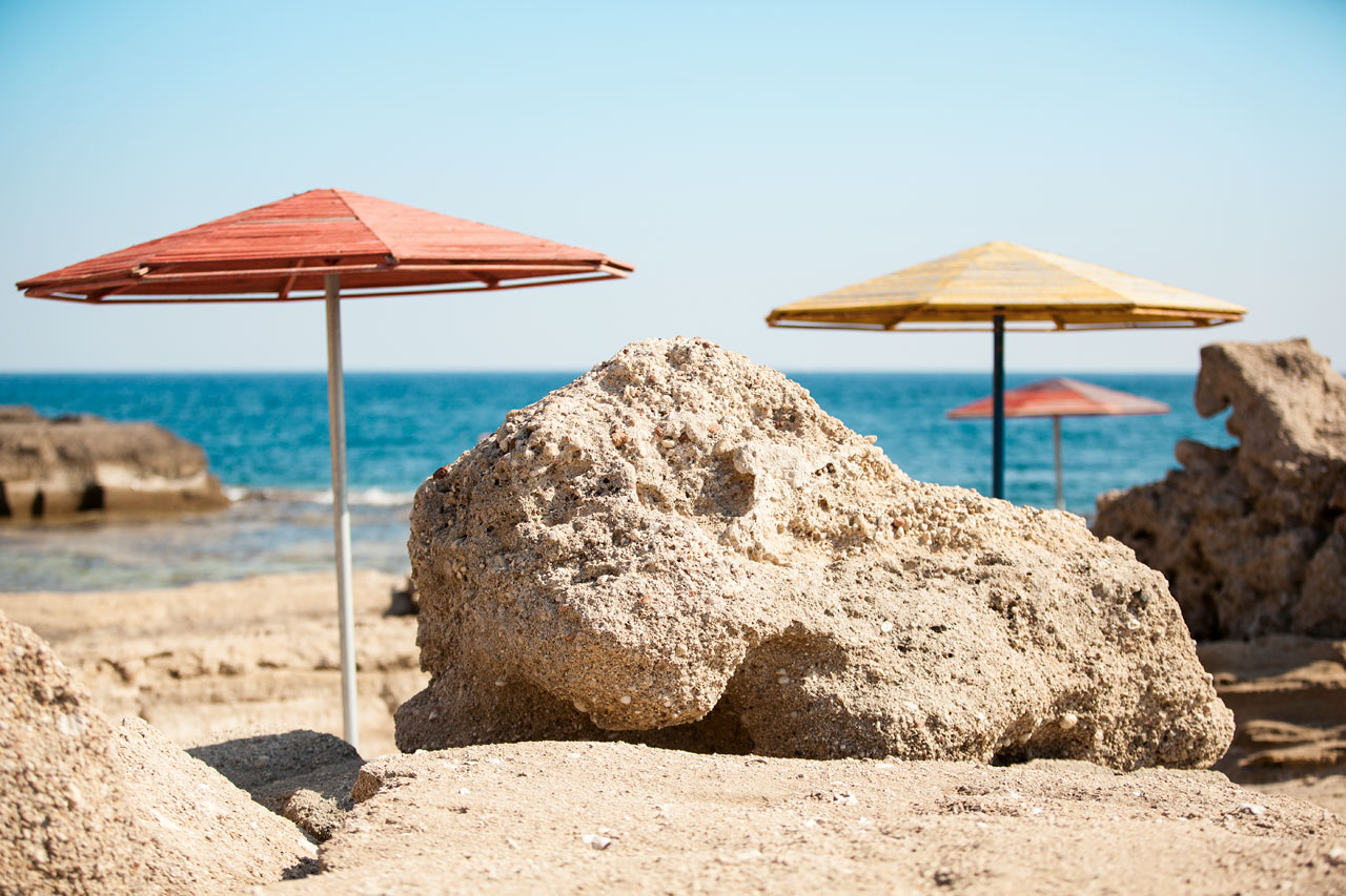 Tassos Beach ligger ca 4,5 km från Kallithea