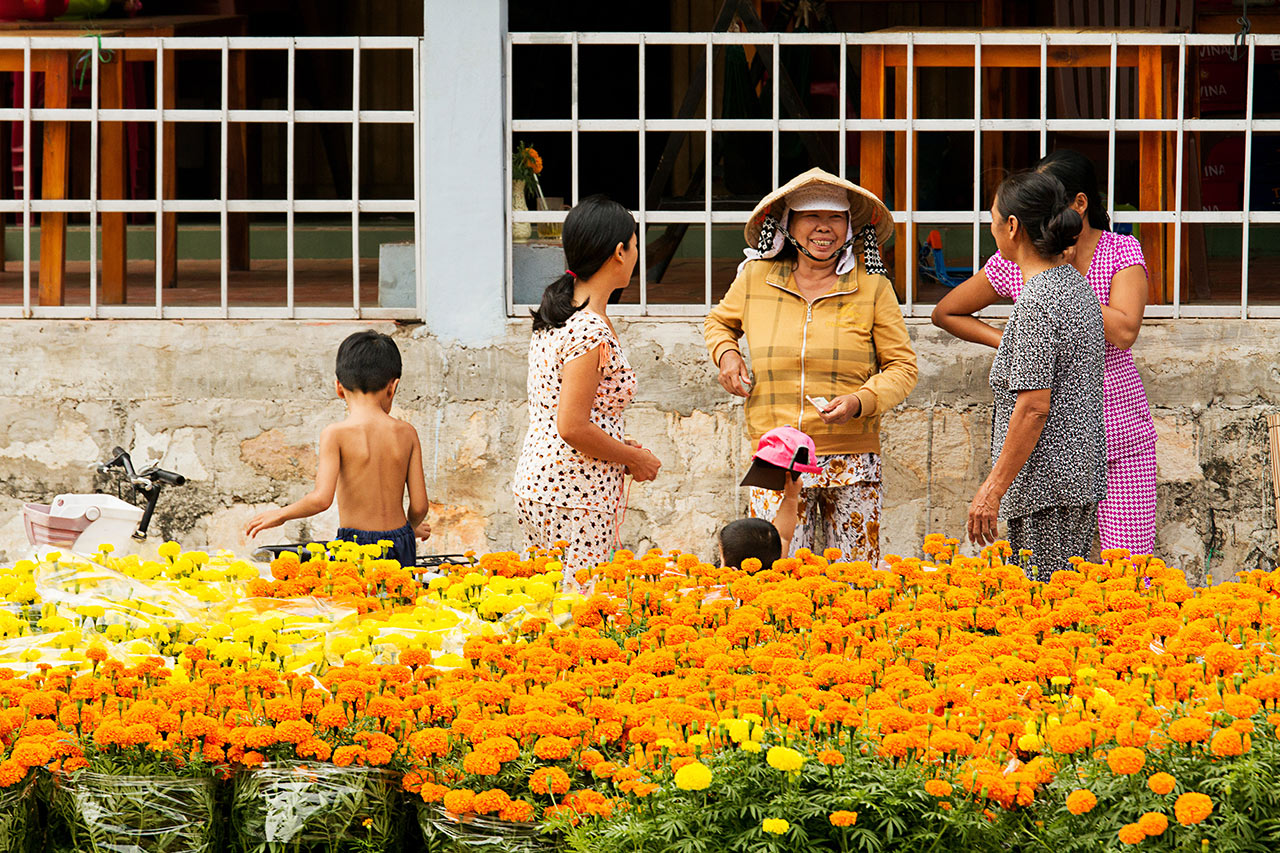 Gatumarknaden inne i Duong Dong