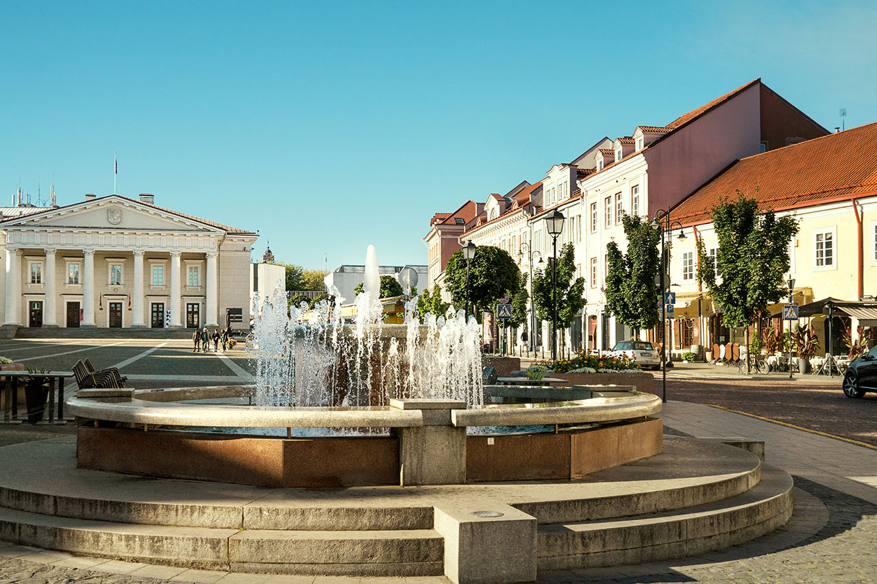 Rådhuset och rådhusplatsen i Vilnius